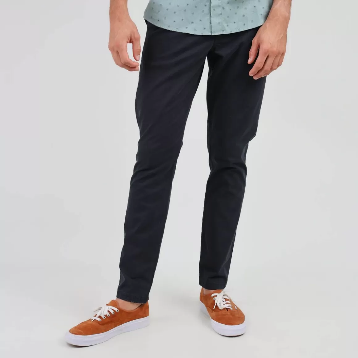 Chino REANO - -OXBOW Online